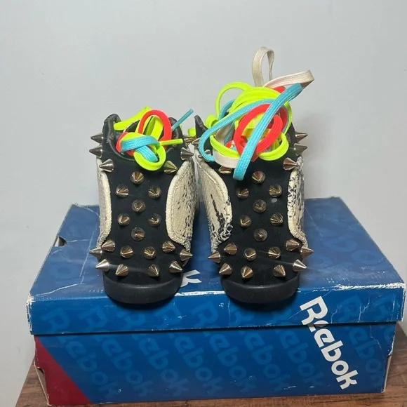 Melody Ehsani x Reebok Love sneaker - Picture 9 of 11